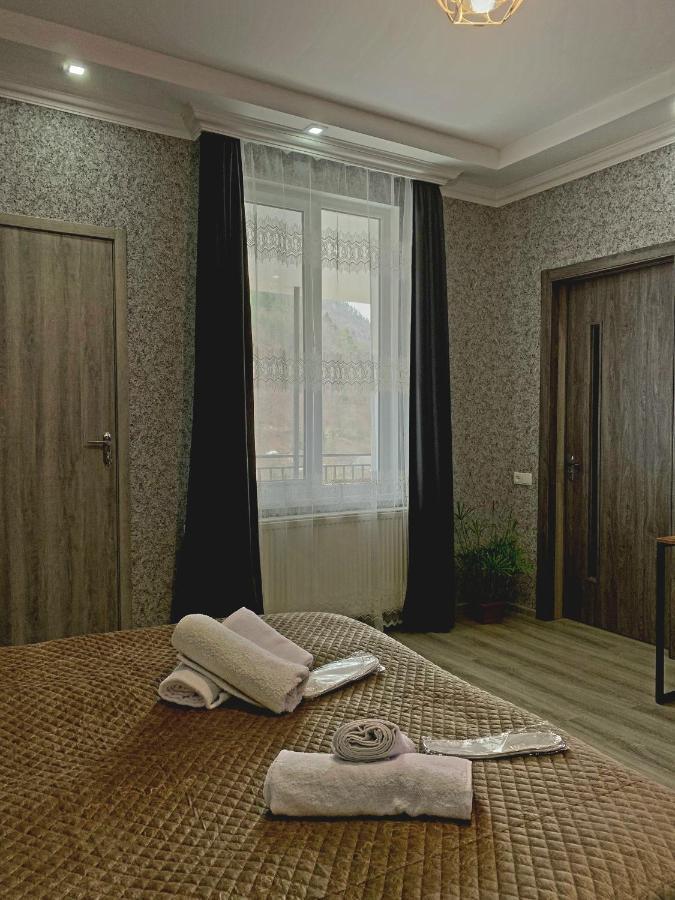 White House In Borjomi Hotel Buitenkant foto